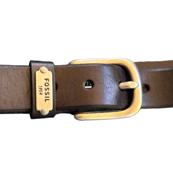 NEW Fossil Black Leather Belt with Silver Buckle Size Medium 39" - Picture 4 of 6